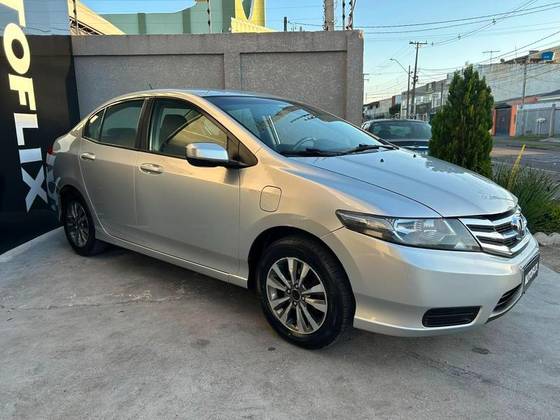 HONDA CITY 1.5 LX 16V FLEX 4P AUTOMÁTICO HONDA CITY 1.5 LX 16V FLEX 4P AUTOMÁTICO